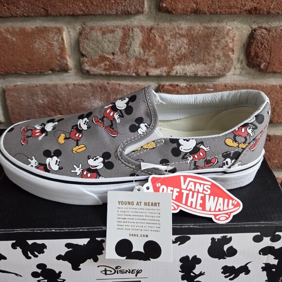 VANS Mickey Mouse Slip-On Sneakers NEW IN BOX - Picture 3 of 7
